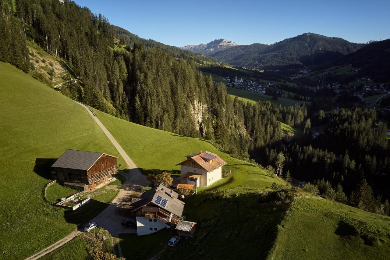 Sotciastel Antico Chalet Badia  Exteriör bild